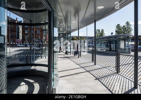 Partick Interchange, una nuova stazione degli autobus presso il centro di trasporti integrato di Glasgow, Scozia, Regno Unito. Foto Stock