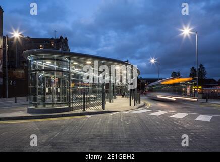 Partick Interchange, una nuova stazione degli autobus presso il centro di trasporti integrato di Glasgow, Scozia, Regno Unito. Foto Stock