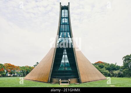 Vista esterna della cappella del memoriale di luce a Xitun, Taichung, Taiwan, nel campus dell'Università di Tunghai da parte dell'architetto I. M. Pei. Foto Stock