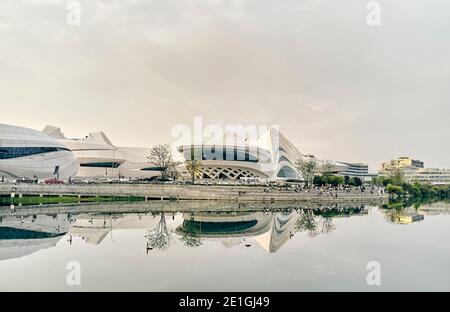 Vista esterna del Centro Internazionale di Cultura e Arte di Changsha Meixihu, accanto al Lago Meixi, Changsha, provincia di Hunan, Cina. Foto Stock