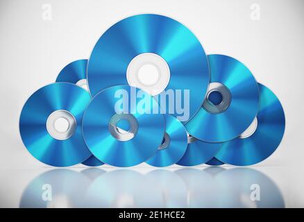 Dischi Bluray disposti come un simbolo di nuvola. Concetto di storage dei dati. Illustrazione 3D. Foto Stock