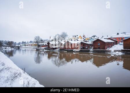 La città di Porvoo in Finlandia in inverno. Foto Stock