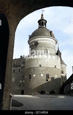 Blick auf Schloss Gripsholm bei Stockholm, Schweden, 1969. Vista del castello di Gripsholm vicino a Stoccolma, Svezia, 1969. Foto Stock