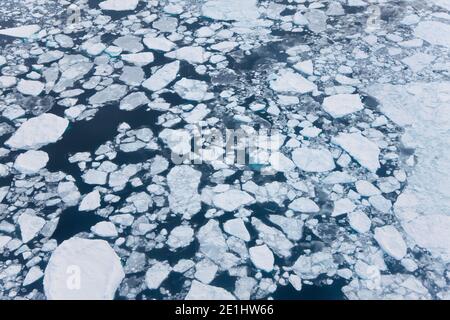 Eyriel vista del ghiaccio marino, Kulusuk, Groenlandia orientale Foto Stock