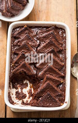 Pane al cioccolato e budino al burro Foto Stock