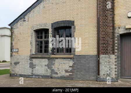 Edificio storico della galleria del vento R52 sul sito dell'ex Royal Aircraft Establishment (RAE) a Farnborough, Hampshire, Regno Unito Foto Stock