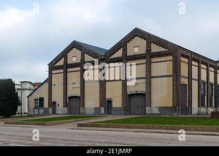 Edificio storico della galleria del vento R52 sul sito dell'ex Royal Aircraft Establishment (RAE) a Farnborough, Hampshire, Regno Unito Foto Stock