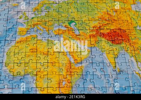 Puzzle della mappa dell'Africa. Sfondo turistico Foto Stock