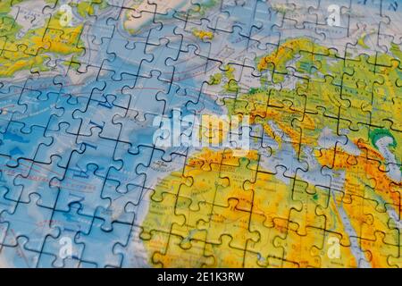 Puzzle della mappa dell'Europa. Sfondo turistico Foto Stock