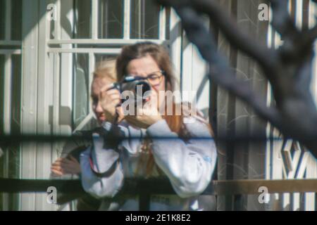 Persone durante il blocco per covid19 Foto Stock