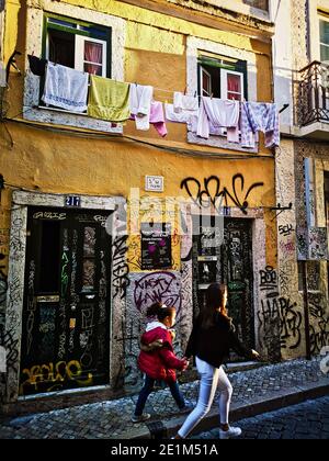 PORTOGALLO / Lisbona / Bairro Alto il quartiere alla moda di Lisbona. Foto Stock
