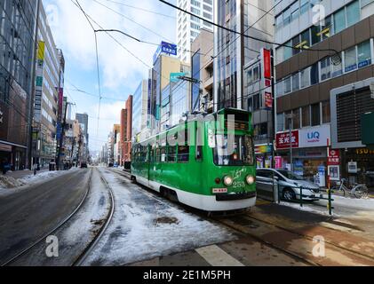 Il tram a linea circolare a Sapporo, Giappone. Foto Stock