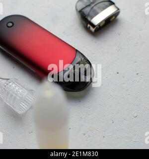 Vape pod system o pod mod con cartucce sostituibili , primo piano Foto Stock