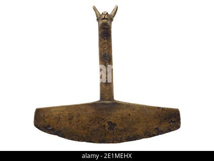 Tumi. Coltello cerimoniale. Utilizzato per sacrifici, caratterizzato da una lama semicircolare. Bronzo. Civiltà Inca (1400-1533 d.C.). Cuzco, Perù. Museo delle Americhe. Madrid, Spagna. Foto Stock