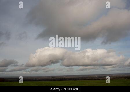 Kingsclere discende prati e colline ondulate punto panoramico vicino a kingsclere Hampshire Foto Stock