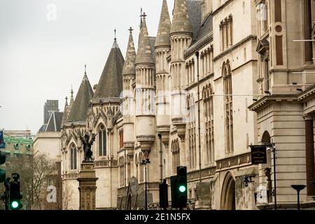 Londra -Corte di giustizia reale su Fleet Street Foto Stock