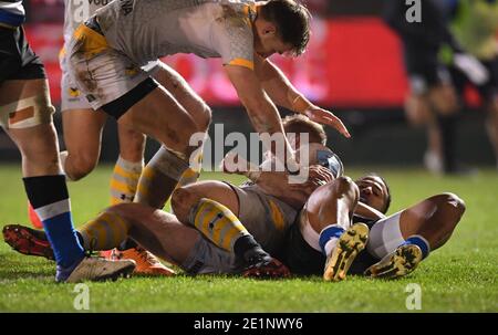 Area ricreativa, Bath, Somerset, Regno Unito. 8 gennaio 2021. Rugby, Bath Versus Wasps; Tom Cruse of Wasps segna il suo secondo Try Credit: Action Plus Sports/Alamy Live News Foto Stock