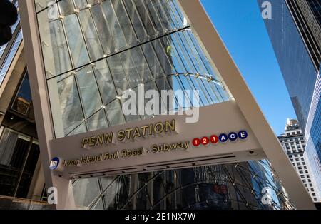 Ingresso della 33rd Street ovest alla stazione della Pennsylvania, New York Foto Stock