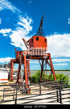 Due gru al porto del fiume Asuncion in Paraguay Foto Stock