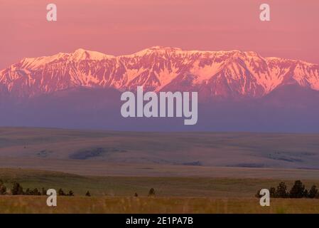 Sunrise, Zumwalt Prairie e le Wallowa Mountains, Oregon nord-orientale. Foto Stock