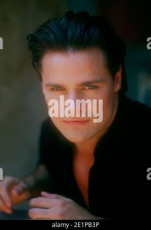 Los Angeles, California, USA 30 aprile 1996 (esclusivo) l'attore Dylan Neal si pone ad un tiro di foto il 30 aprile 1996 a Los Angeles, California, USA. Foto di Barry King/Alamy Stock foto Foto Stock