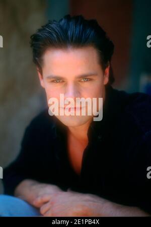 Los Angeles, California, USA 30 aprile 1996 (esclusivo) l'attore Dylan Neal si pone ad un tiro di foto il 30 aprile 1996 a Los Angeles, California, USA. Foto di Barry King/Alamy Stock foto Foto Stock