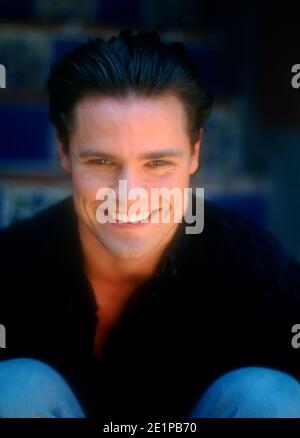 Los Angeles, California, USA 30 aprile 1996 (esclusivo) l'attore Dylan Neal si pone ad un tiro di foto il 30 aprile 1996 a Los Angeles, California, USA. Foto di Barry King/Alamy Stock foto Foto Stock