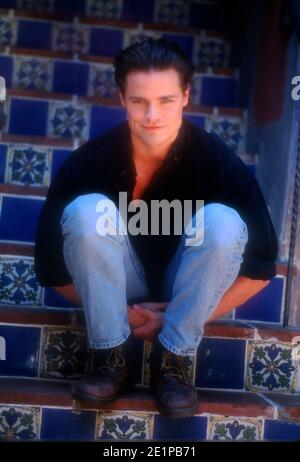 Los Angeles, California, USA 30 aprile 1996 (esclusivo) l'attore Dylan Neal si pone ad un tiro di foto il 30 aprile 1996 a Los Angeles, California, USA. Foto di Barry King/Alamy Stock foto Foto Stock