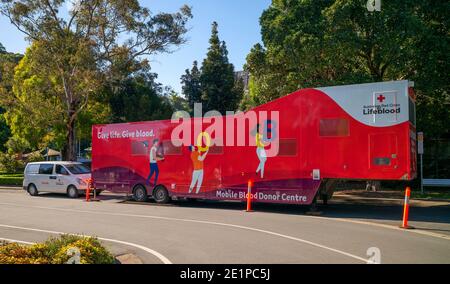 centro di donazione di sangue mobile camion fuori dal centro civico tweed shire a murwillumbah nel nuovo nord del galles del sud, australia Foto Stock