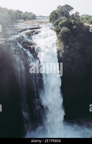 Cascata di Devil's Cataract a Victoria Falls sul fiume Zambesi in Zimbabwe, Africa Foto Stock