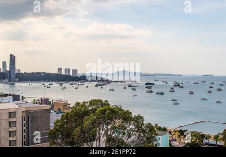 Pattaya District Chonburi Thailandia Asia vista sulla baia Foto Stock