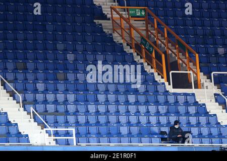 Empty si trova durante la terza partita degli Emirates fa Cup al Goodison Park di Liverpool. Foto Stock