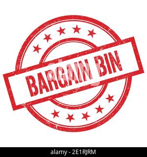 BARGAIN BIN testo scritto su tondino rosso in gomma vintage. Foto Stock