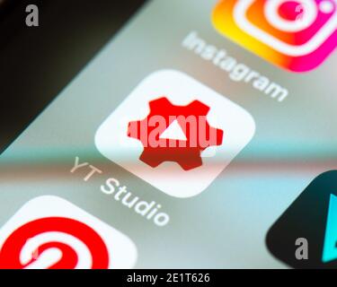 Icona dell'app YouTube Studio sulla schermata di Apple iPhone Foto Stock