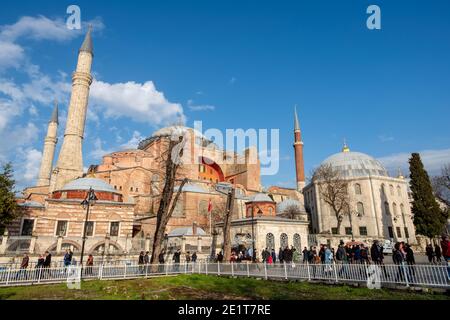 Istanbul, Turchia - 03 Marzo 2018: Hagia Sophia / Ayasofya. La moschea di Hagia Sophia è il famoso edificio storico di Istanbul. Turchia. Foto Stock