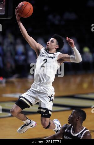 Nashville, Tennessee, Stati Uniti. 9 gennaio 2021. Vanderbilt's Scotty Pippen Jr. Spara un cestino durante la loro partita contro lo stato del Mississippi alla palestra commemorativa di Vanderbilt sabato 9 gennaio 2021. Credit: Alan Poizner/ZUMA Wire/Alamy Live News Foto Stock