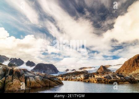 Ghiaccio, ghiacciai e costa di Hamilton Bay, Svalbard Foto Stock