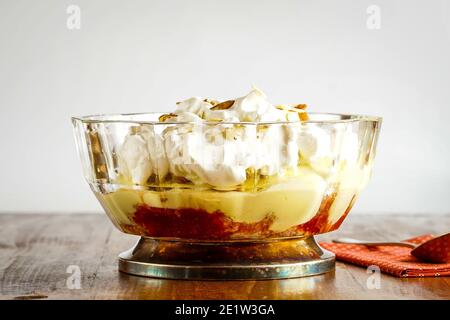 Trifle fatto con oroscata di sangue Foto Stock