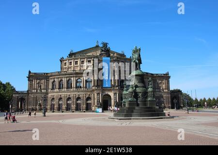 GERMANIA, SASSONIA, DRESDA, THEATREPLATZ, 03 SETTEMBRE 2011: Semperoper presso la Theatreplatz di Dresda Foto Stock