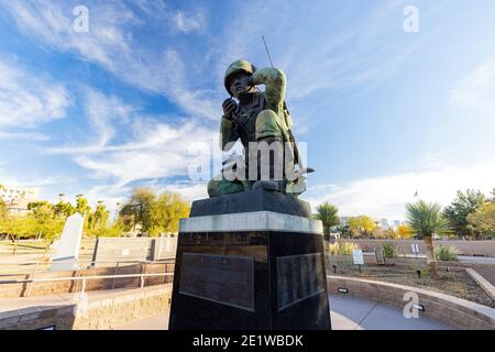 Phoneix, 3 GENNAIO 2021 - Vista soleggiata del Navajo Code Talkers Memorial a Wesley Bolin Memorial Plaza Foto Stock