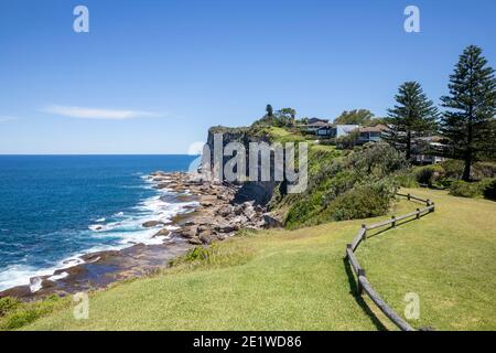 Bangalley Head e Bangalley Reserve tra Whale Beach e Avalon Beach a Sydney, formata nell'era jurassica e un popolare percorso a piedi nel bush Foto Stock