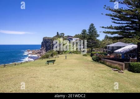 Bangalley Head e Bangalley Reserve tra Whale Beach e Avalon Beach a Sydney, formata nell'era jurassica e un popolare percorso a piedi nel bush Foto Stock