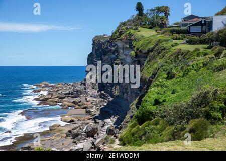 Bangalley Head e Bangalley Reserve tra Whale Beach e Avalon Beach a Sydney, formata nell'era jurassica e un popolare percorso a piedi nel bush Foto Stock