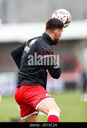 Broadfield Stadium, Crawley, Sussex, Regno Unito. 10 gennaio 2021. English fa Cup Football, Crawley Town contro Leeds United; Tom Dallison of Crawley Warming Up Credit: Action Plus Sports/Alamy Live News Foto Stock