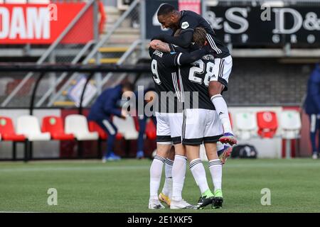 ROTTERDAM, PAESI BASSI - GENNAIO 10: Nicolai Jorgensen di Feyenoord segna 0-2., Jens Toornstra di Feyenoord, Leroy Fer di Feyenoord durante l'olandese Foto Stock