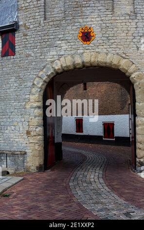 Mura cittadine nel centro storico di Zierikzee, Paesi Bassi. Foto Stock