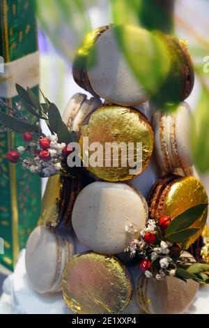 PARIGI, FRANCIA -7 GENNAIO 2021- Vista del negozio di macaron Laduree a Parigi, Francia. Foto Stock