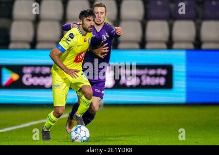 ANTWERPEN, BELGIO - GENNAIO 10: Pierre Bourdin di Beerschot V.A., Tom Pietermaat di Beerschot V.A. durante la Pro League match tra Beerschot VA e KAA Gent a Kiel Sporthal il 10 gennaio 2021 ad Anversa, Belgio (Foto di Jeroen Meuwsen/BSR AgencyOrange PicturesAlamy Live News) Foto Stock