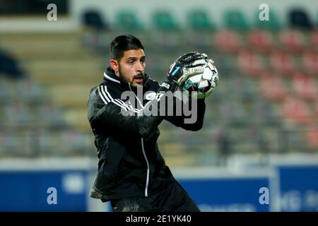 LEUVEN, BELGIO - GENNAIO 10: L-R: Rafael Romo di OH Leuven durante la Pro League match tra OH Leuven e RSC Anderlecht all'Eneco Stadium di Janua Foto Stock