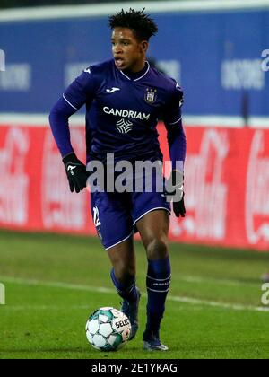 LEUVEN, BELGIO - GENNAIO 10: L-R: Paul Mukairu di Anderlecht durante la Pro League match tra OH Leuven e RSC Anderlecht all'Eneco Stadium di gennaio Foto Stock